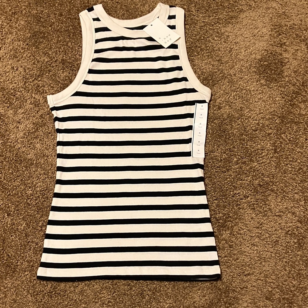 A NEW DAY. Size M. Striped Black and Cream Tank Top. Lots of Stretch. NWT - Picture 5 of 5
